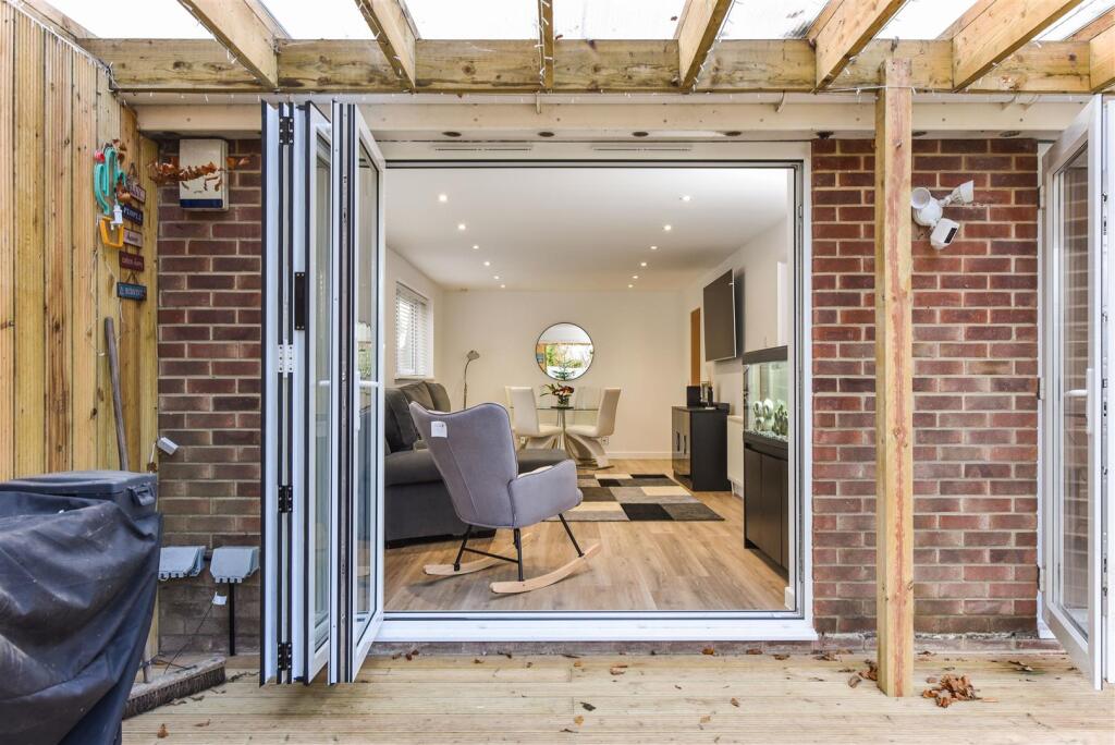 Verandah to Lounge.jpg