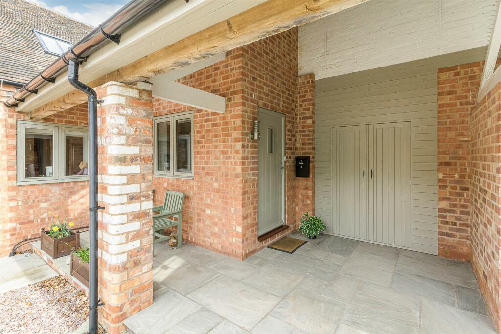 3 Poplars Yard, Shuttington