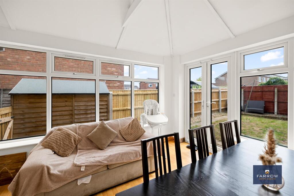 Dining Room / Sunroom