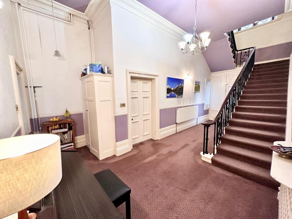 27ft RECEPTION   HALLWAY