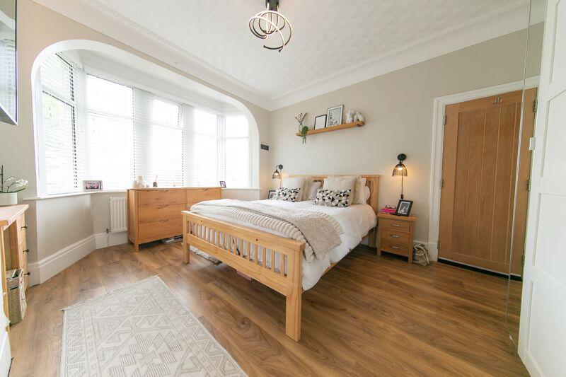 Ground floor bedroom/Lounge