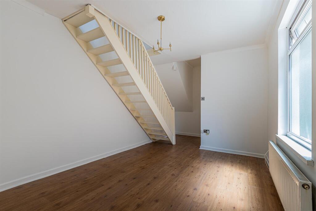 Llanfair Road 45a-8.jpg