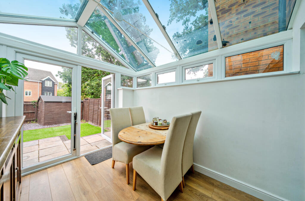 1327775-2-6879803...