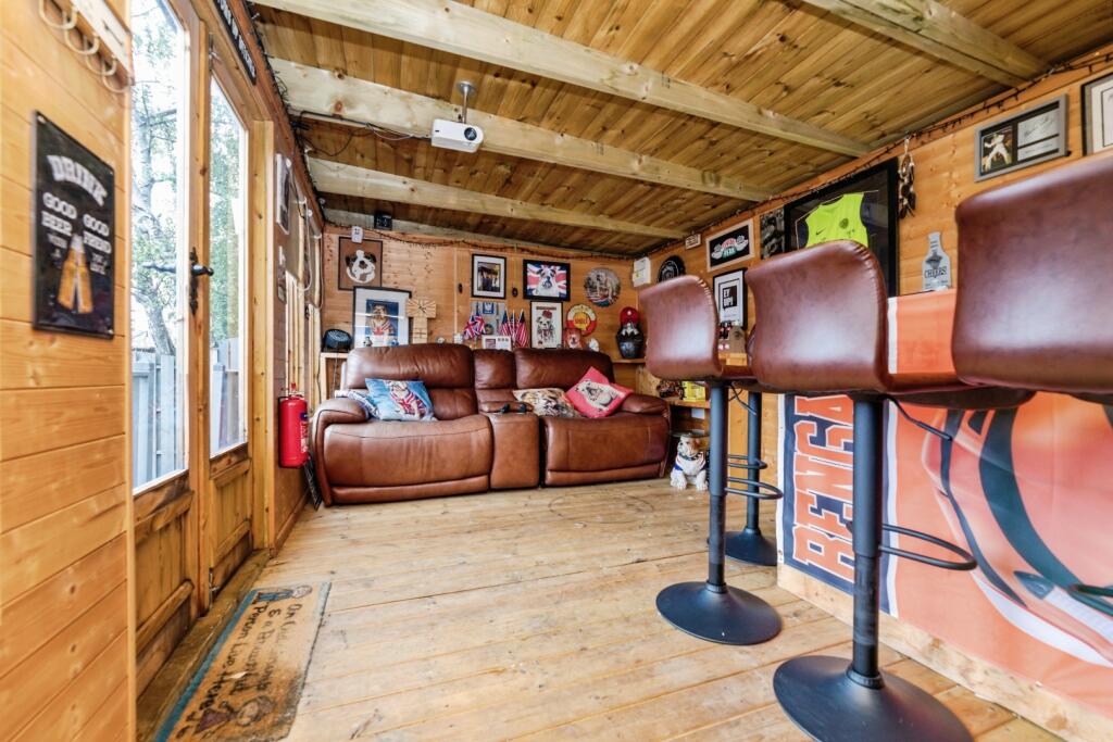 pbox-living_room-345742.jpg