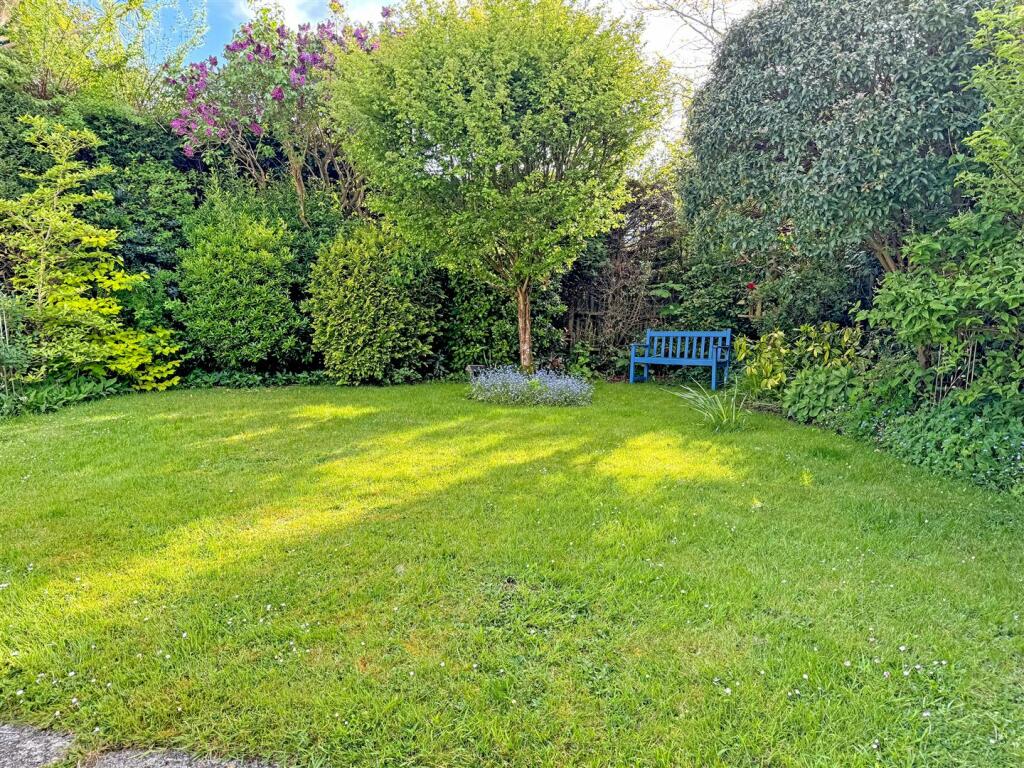garden1.jpg