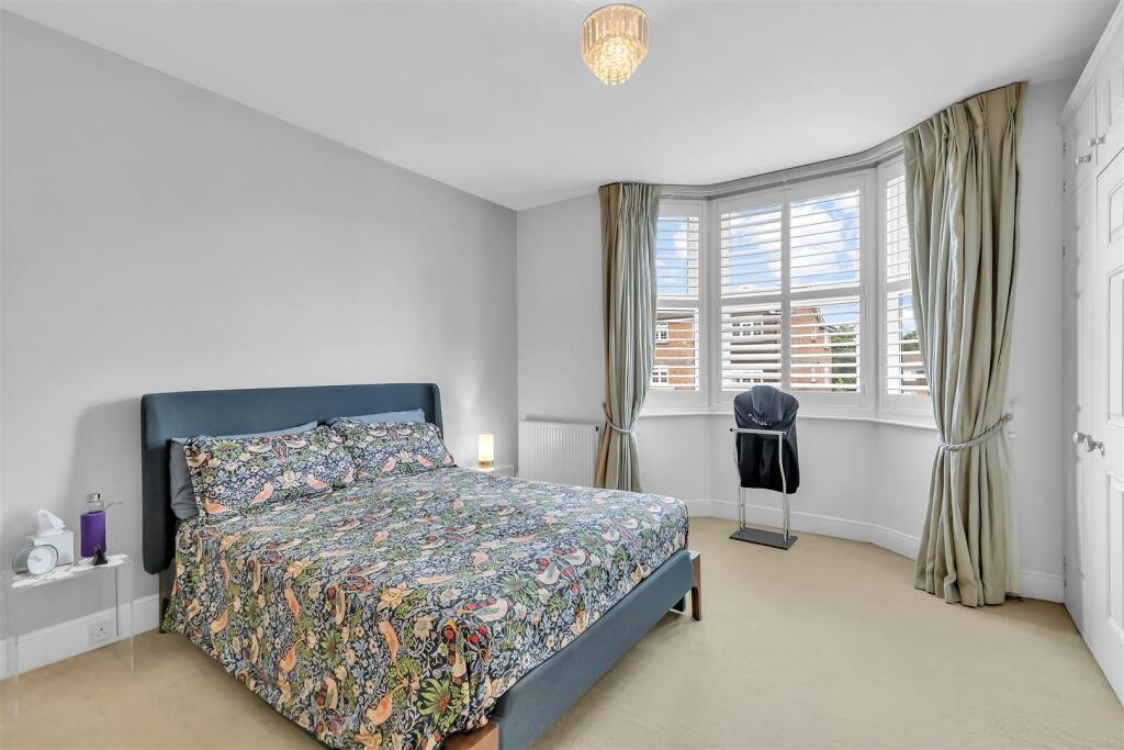 Bed 1a.jpg