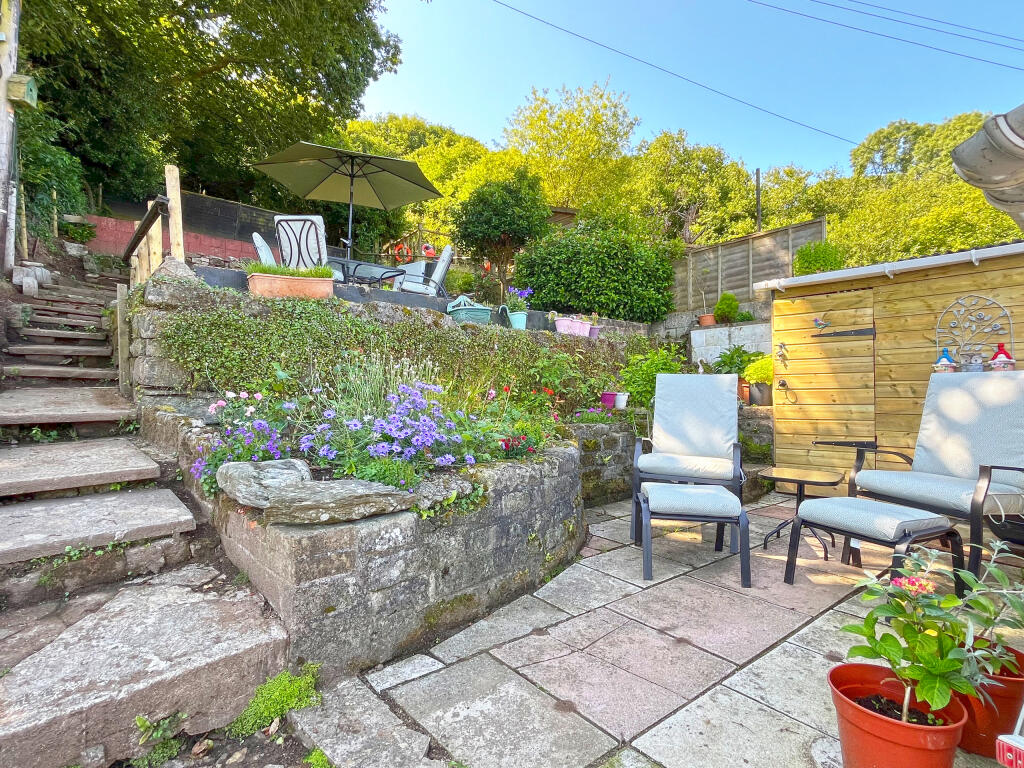 LOWER PATIO 1