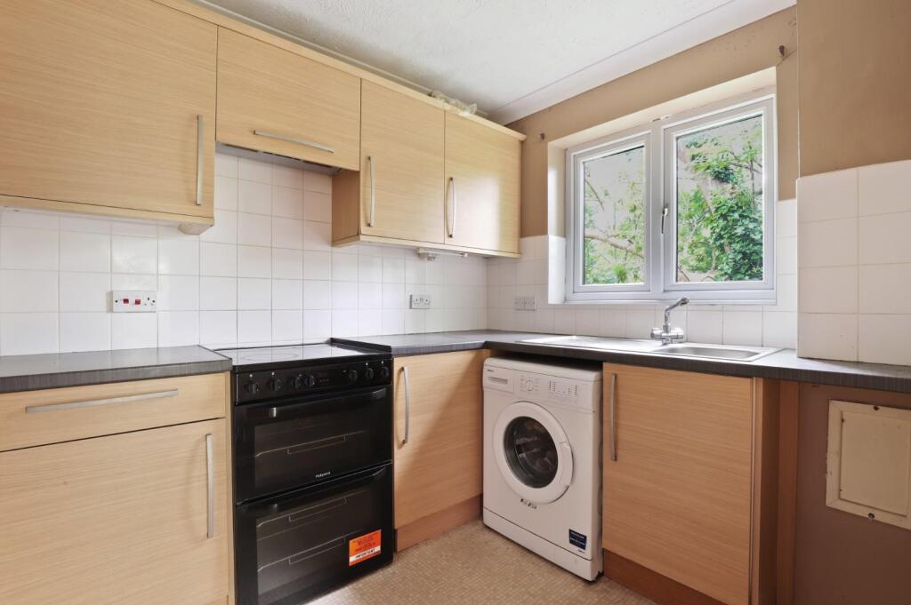 06-fc9fJHPropWpen - 31 Readman Court - 18 (1).JPG