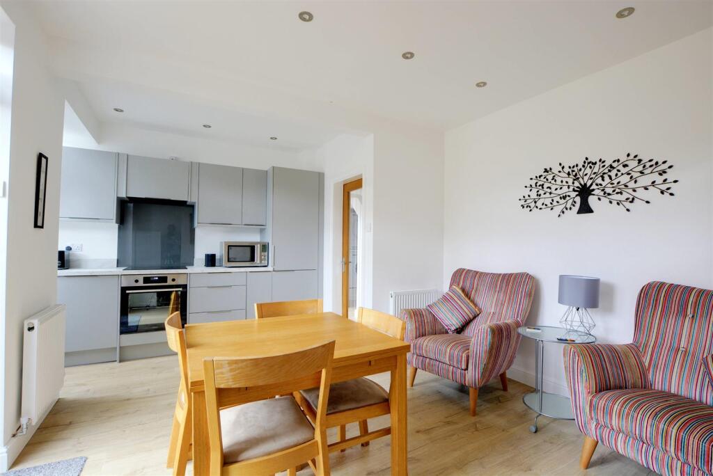 Kitchen Diner_1.jpeg