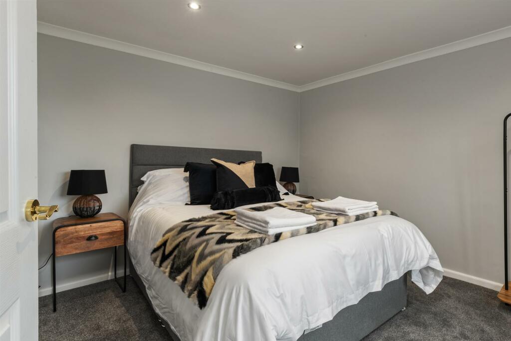 4 Bevlin Hall Saundersfoot -   Final Edits_-11.jpg