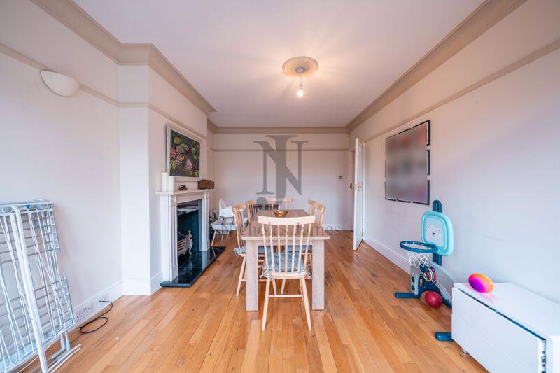 Hoodcote Gardens, Winchmore Hill, London N21