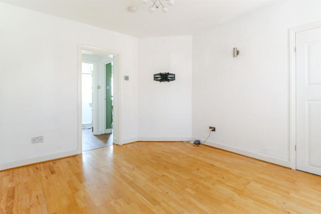 27 Glenloch Road-7.jpg