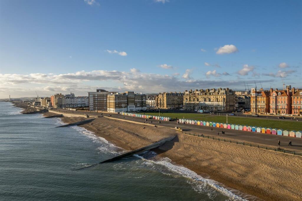 Beach Hut 121-14.jpg