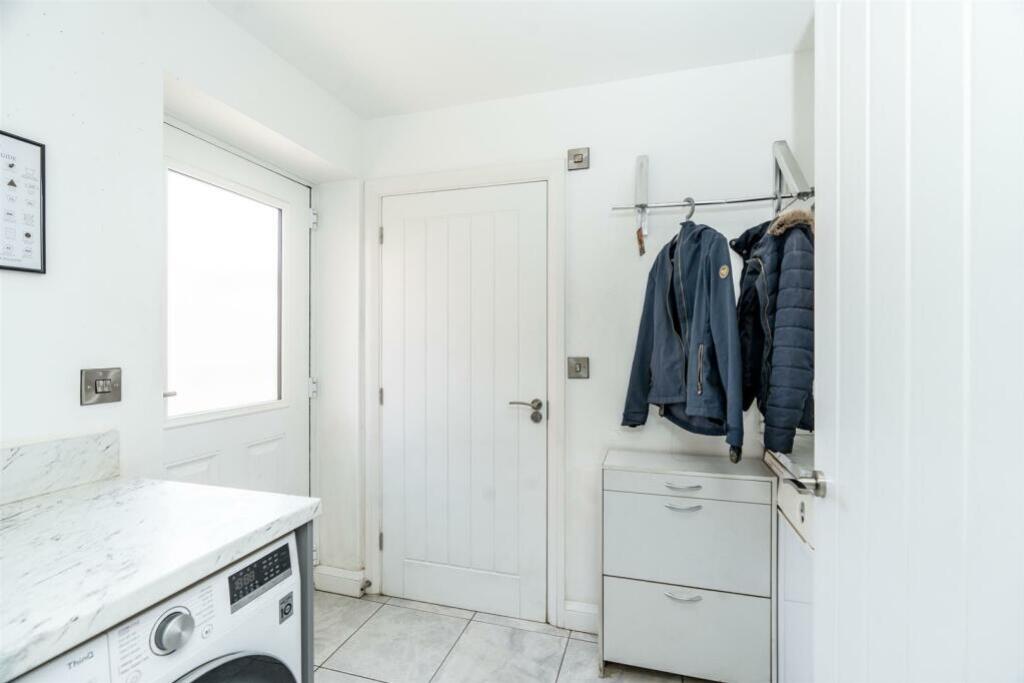 9111_33014656_IMG_07_0000