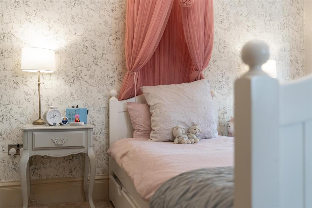 Bedroom3-4.jpg