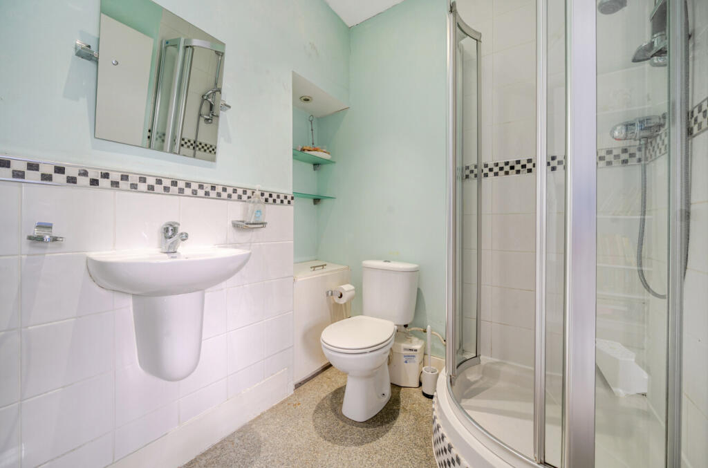 1349346-10-68b82f...