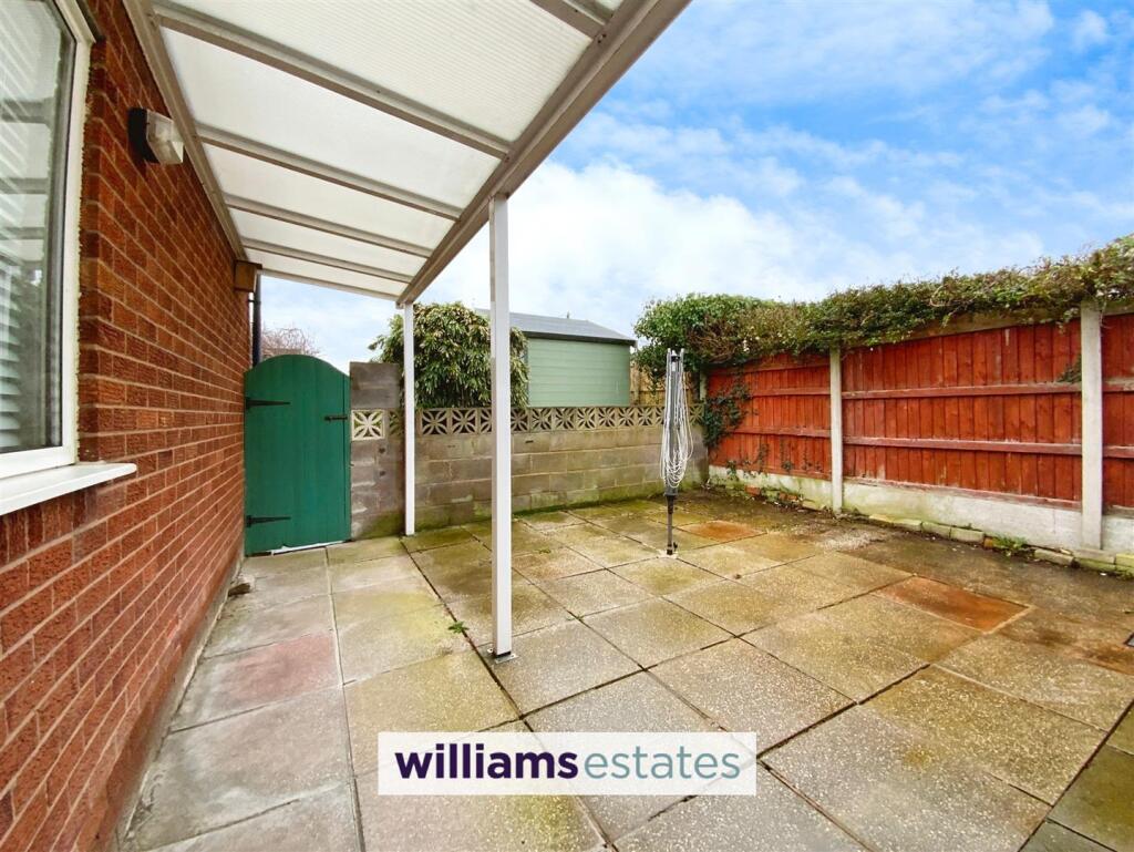 Enclosed patio area