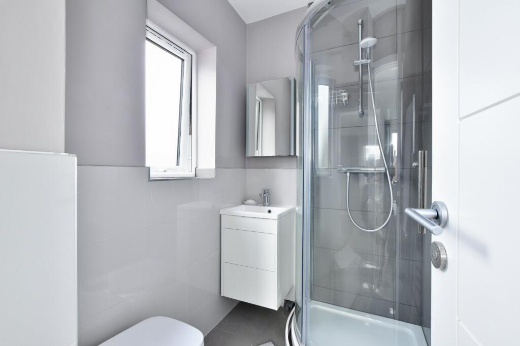 Ensuite Shower