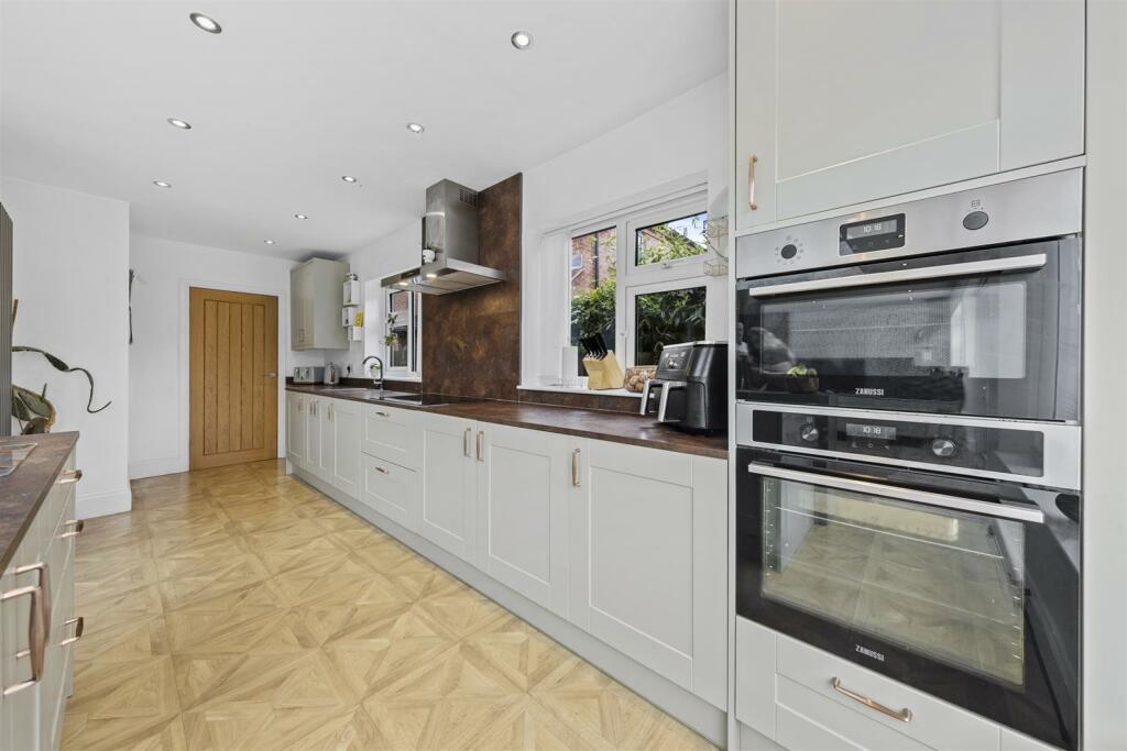 Kitchen/Breakfast/Family Room
