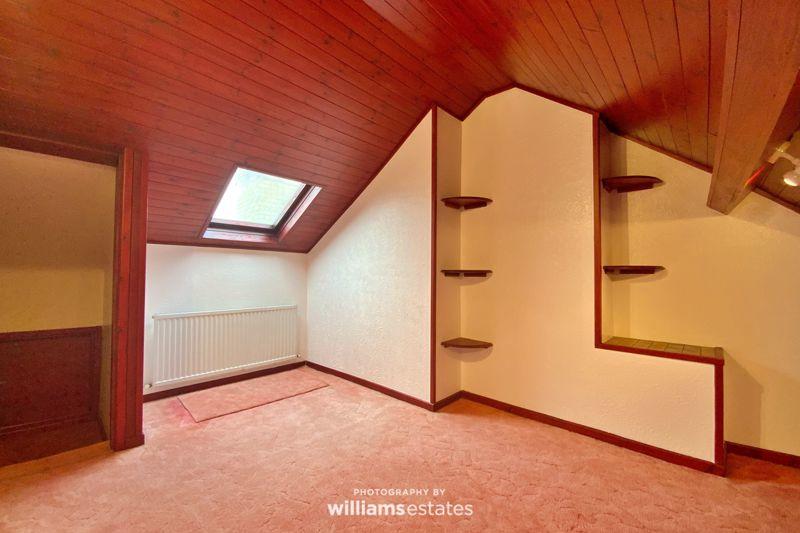 Flat 2 Bedroom...