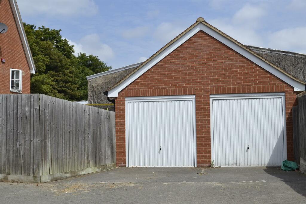 Garage:
