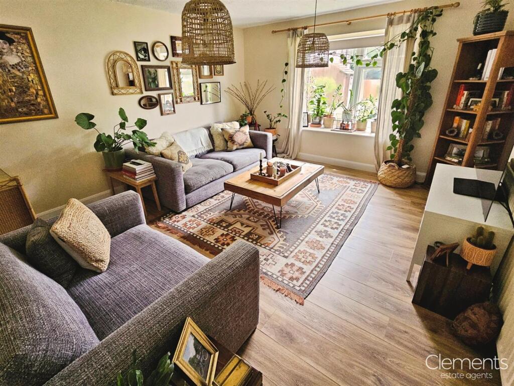 6f4d01eb-Living-Room-1.jpg
