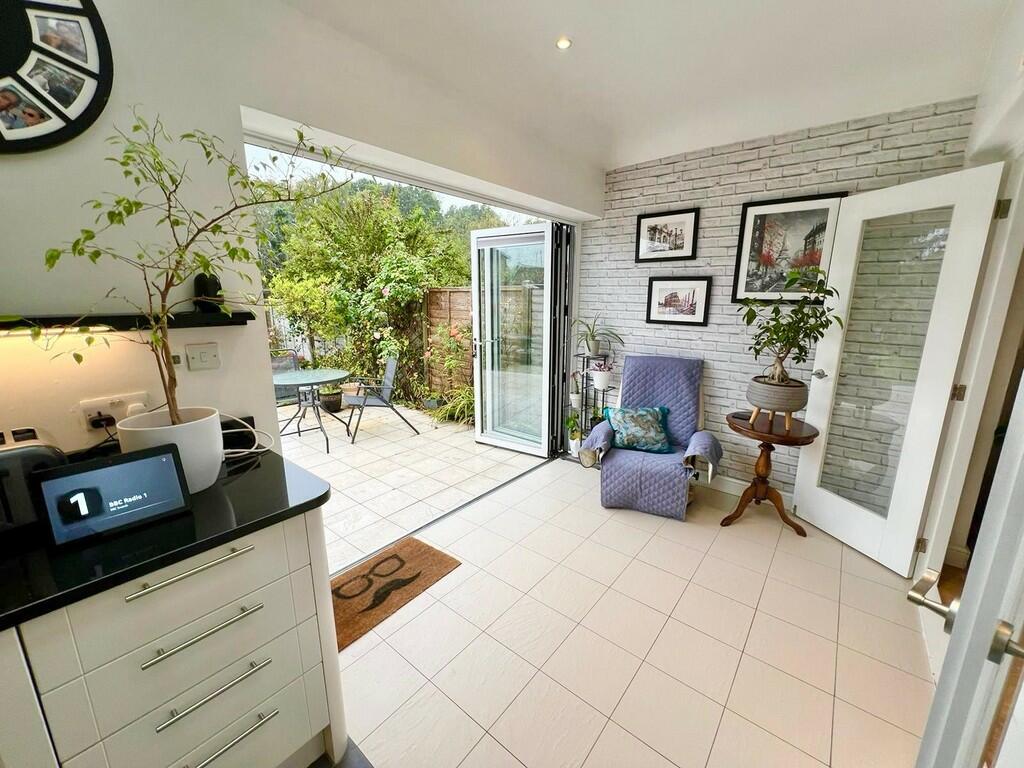 IMG-20241015-WA01...