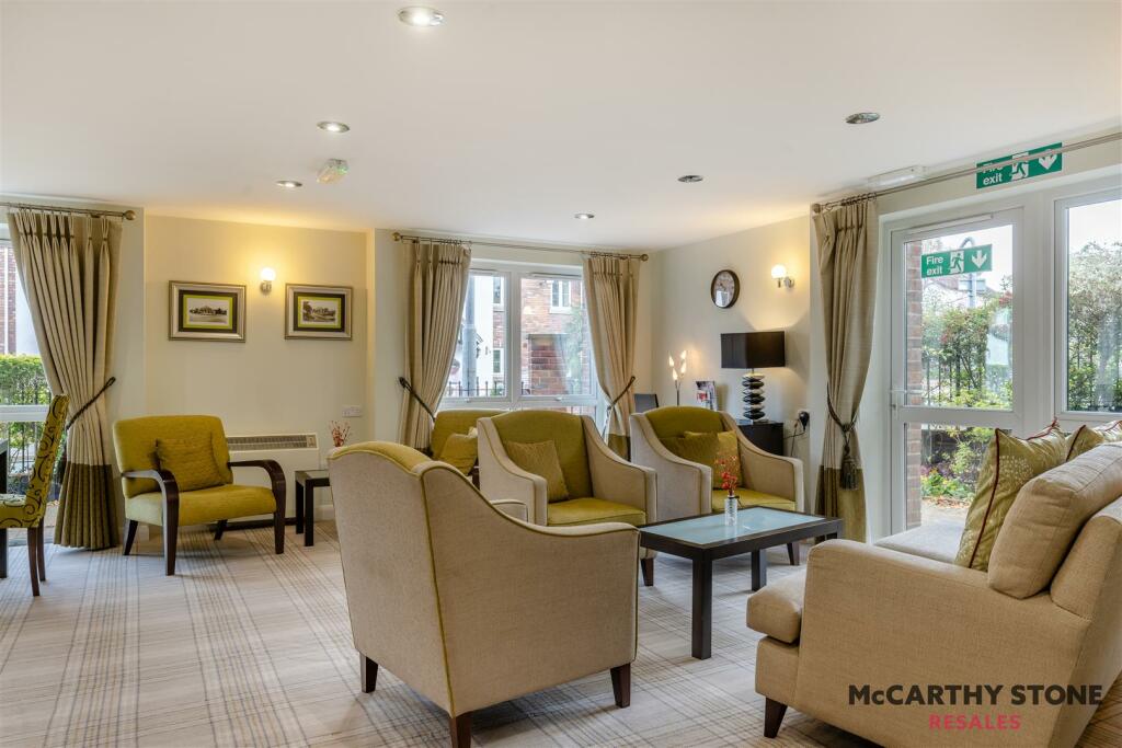 8625866-interior01.jpg