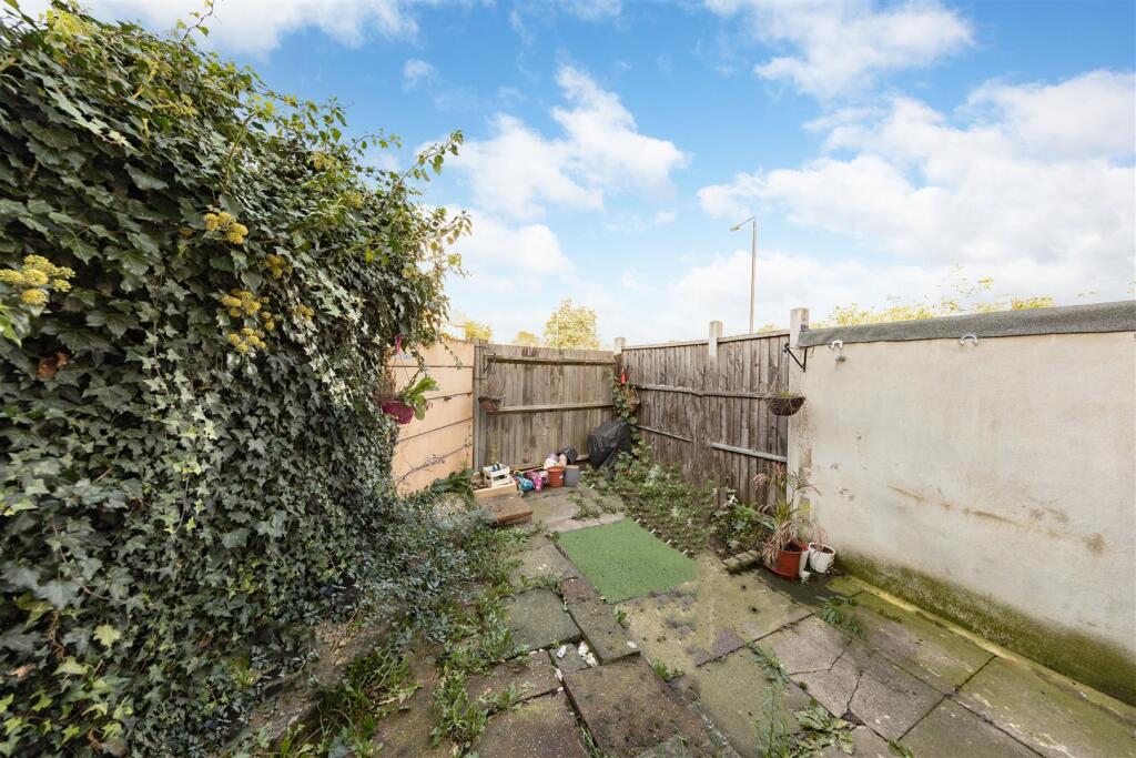 Havant Road, E17