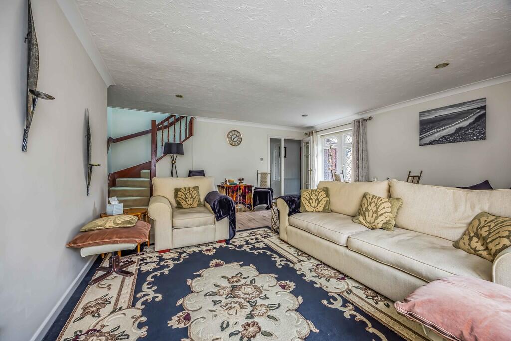 8 Westcliff Mews,...