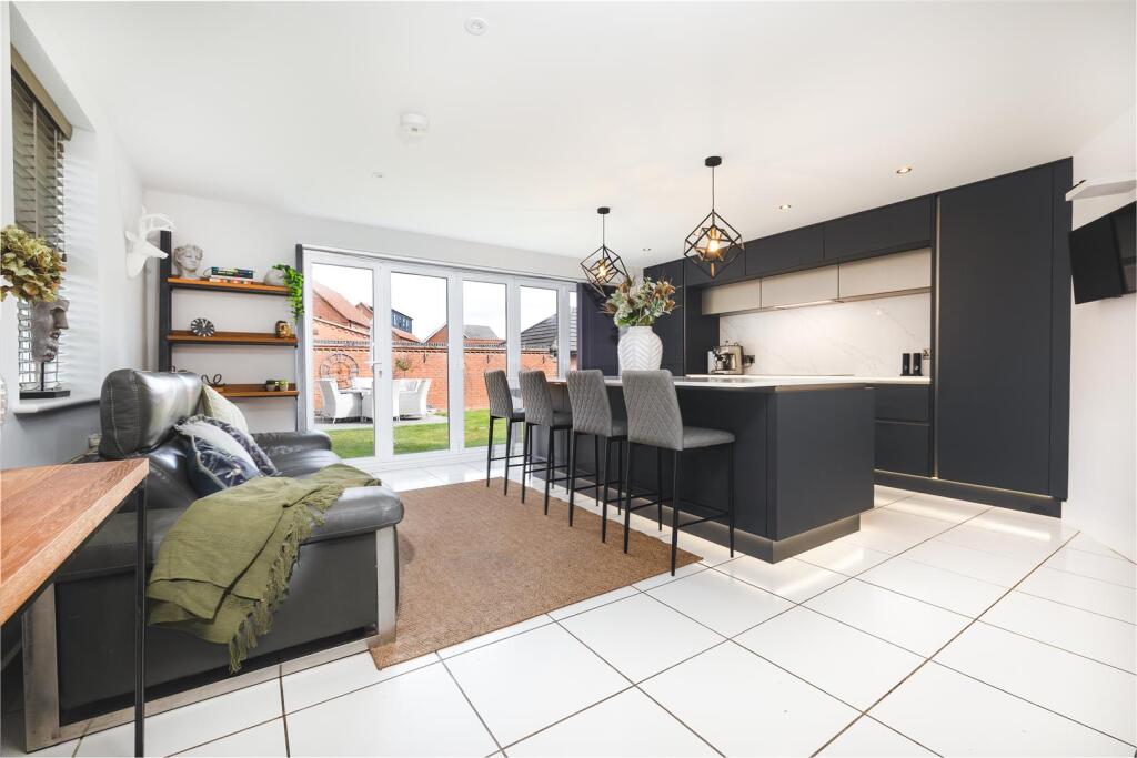 19 Frances Way, Ibstock