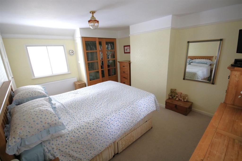 bed1.JPG
