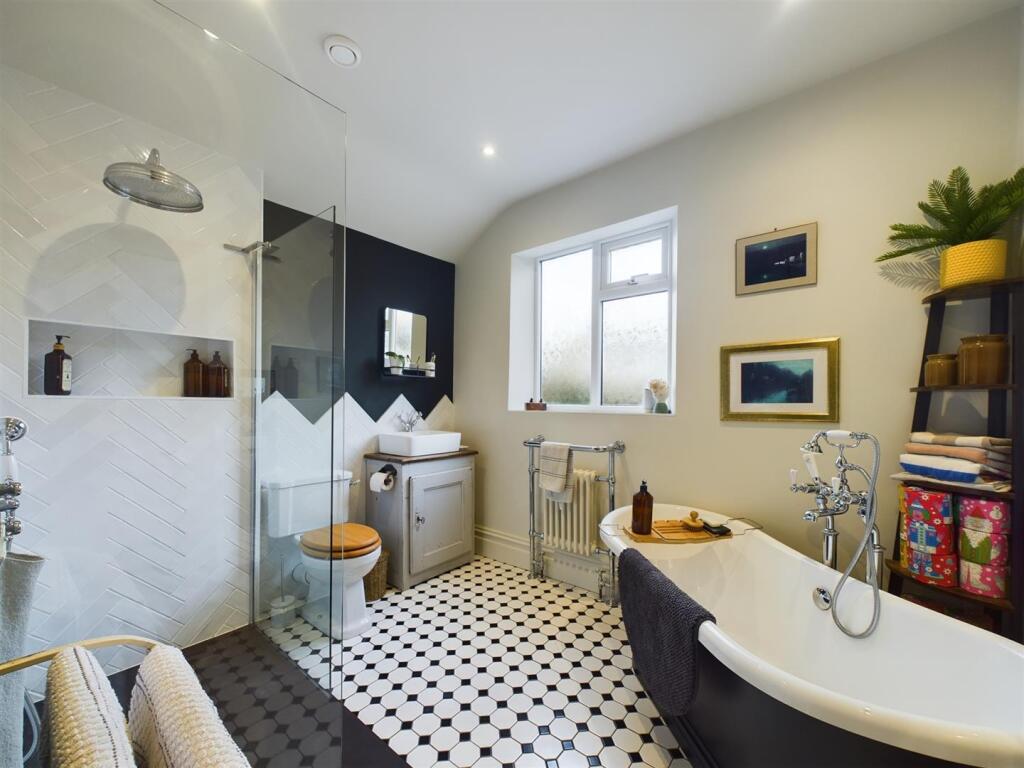 Superbly Appointed Bathroom