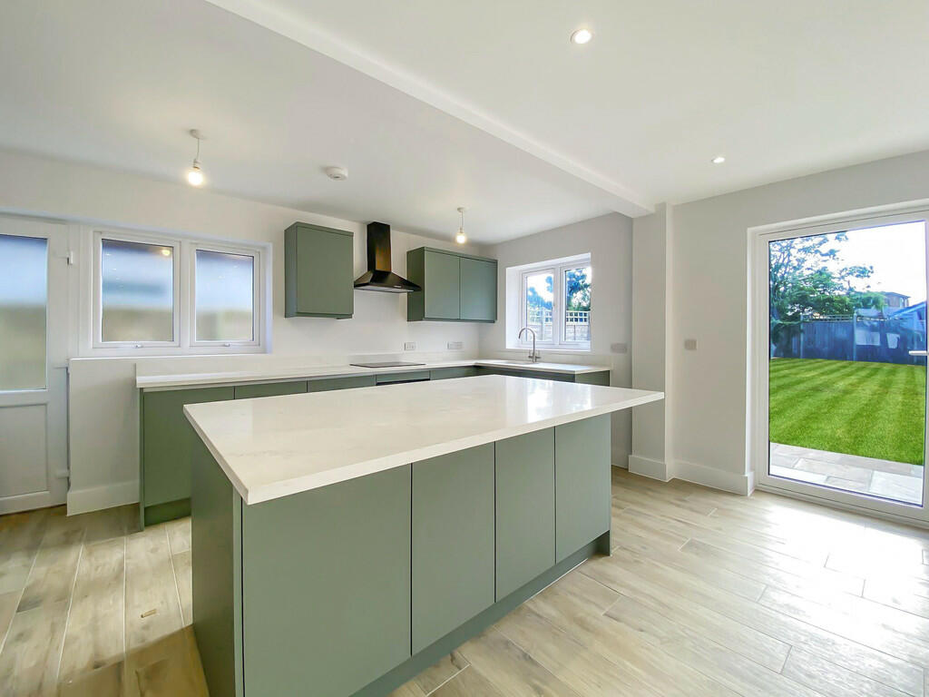 Kitchen/family ro...