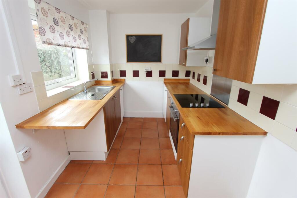 189 PEN Y CAE KITCHEN.jpg