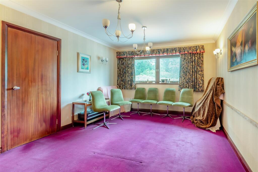 8659041-interior22.jpg