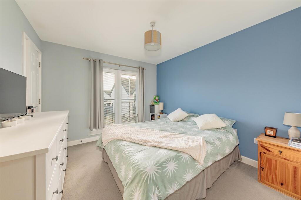6 Grayburn Place Dundee-16.JPG