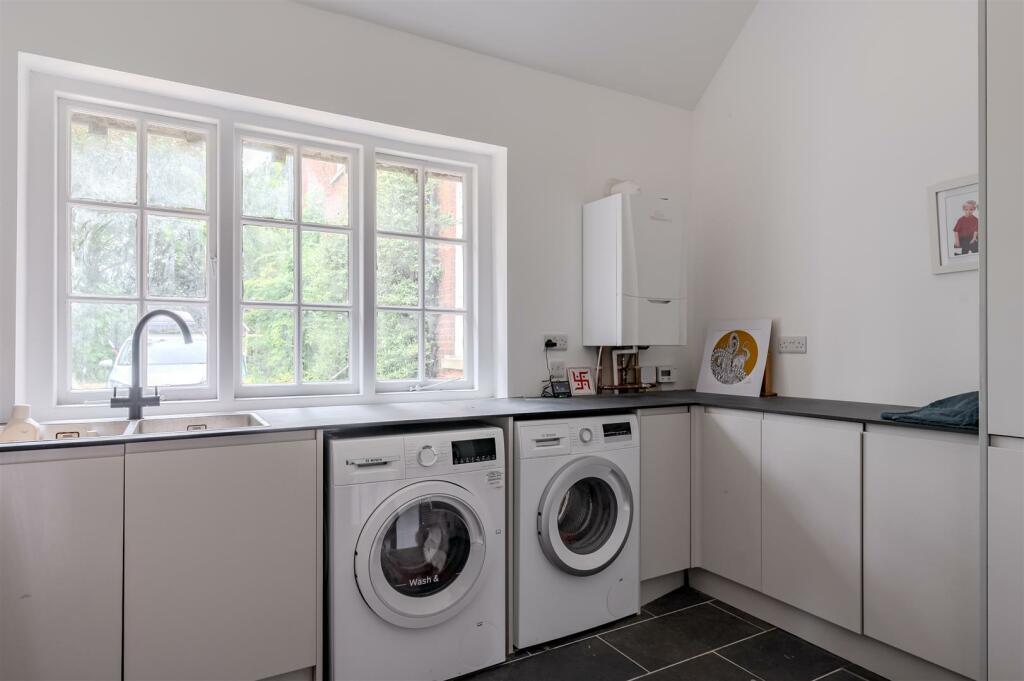 UTILITY ROOM