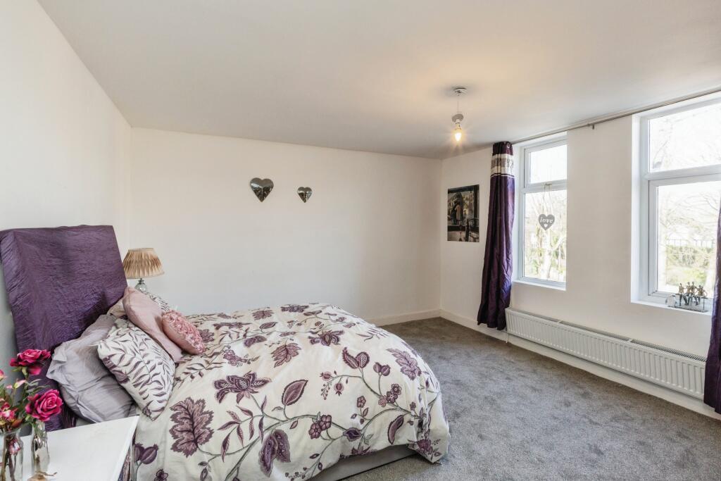 bedroom 4.jpeg
