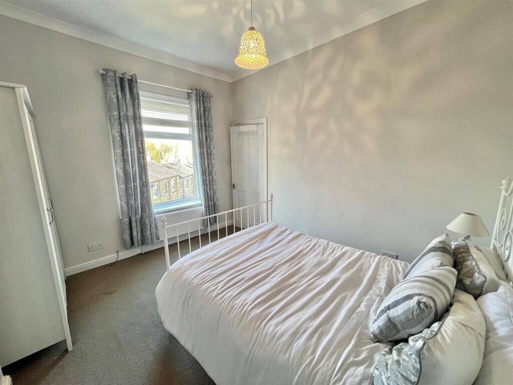 Bramleys Estate Agents - Stoney Royd Terrace - Lin