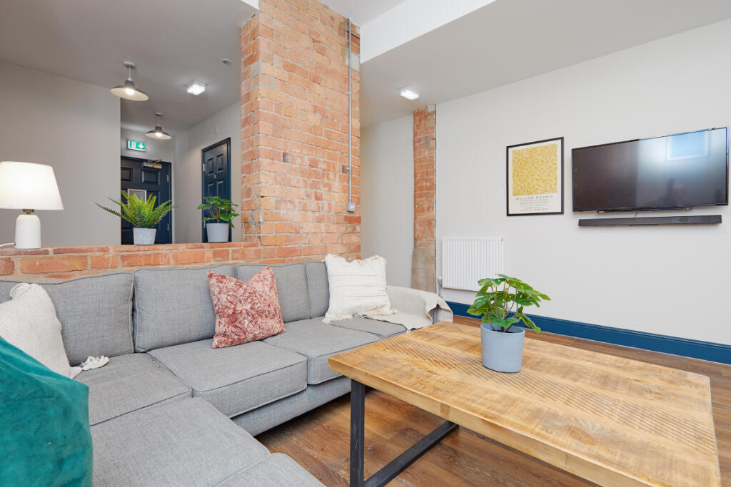 Shoe &amp; Boot Factory, Flat 14 Living Room 1