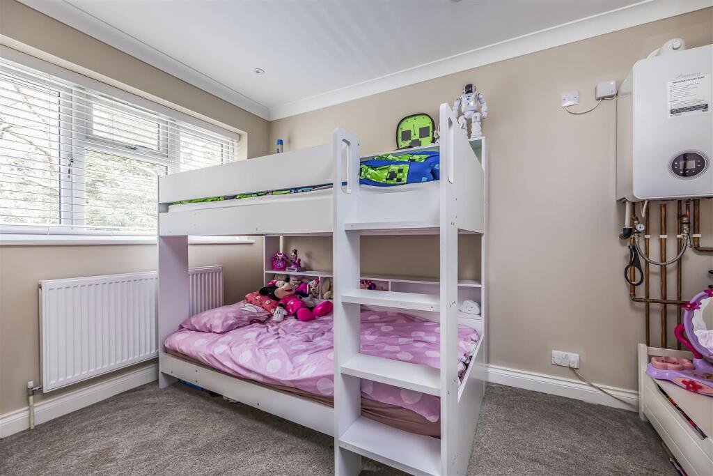 88 James Copse Road, Horndean-PorticoMarketing-Sol