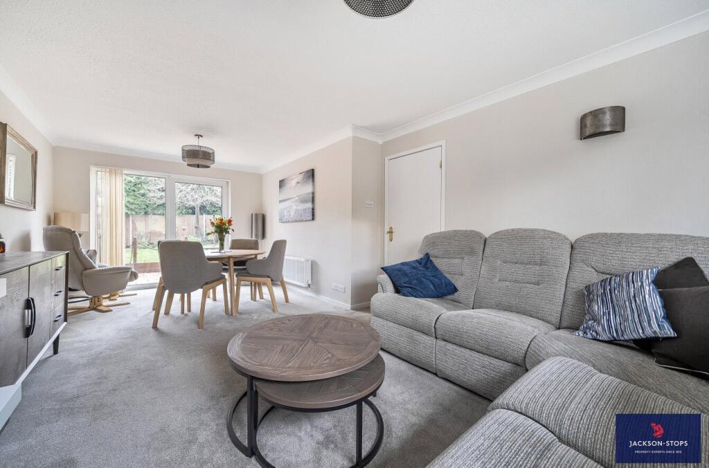Sitting/Dining Room