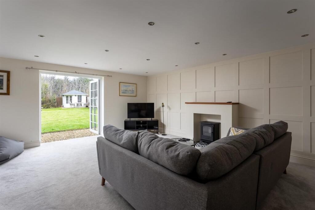 49 - Tynings House - GL51 4XF - Web.jpg