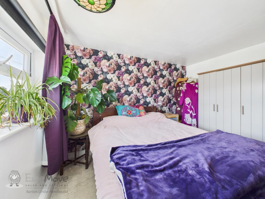 Bed 1 b