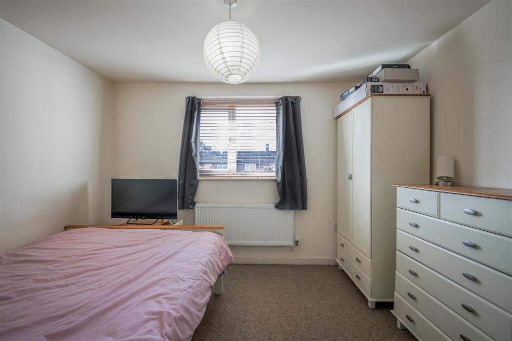 bedroom.jpg
