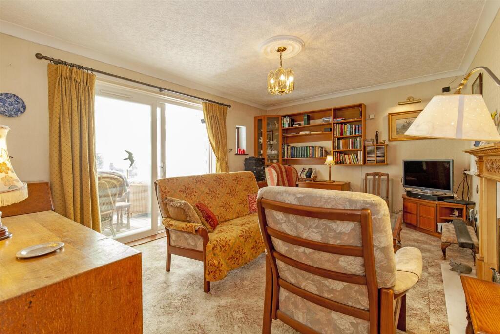 Reception Room-2.jpg