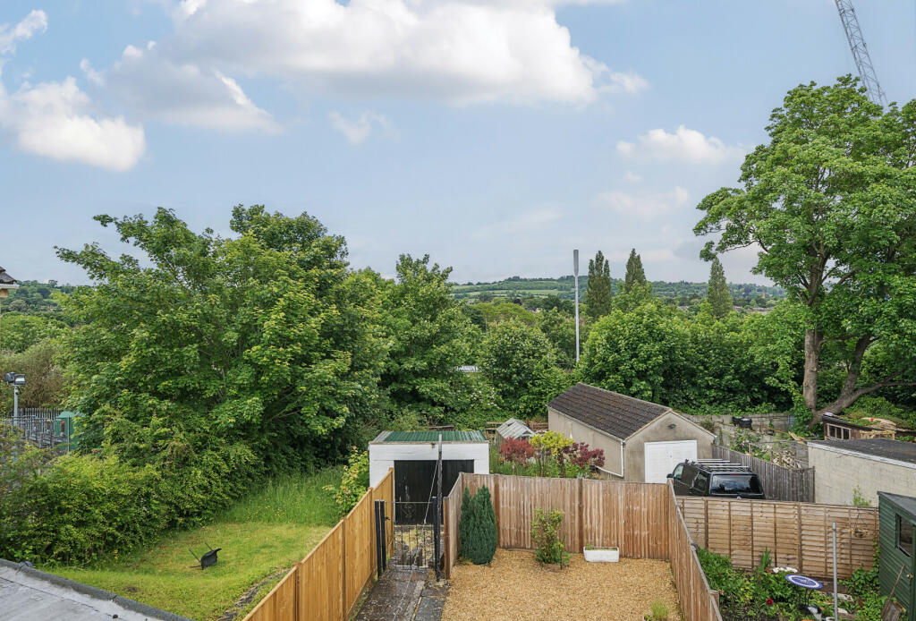 Views &amp; Rear Garden