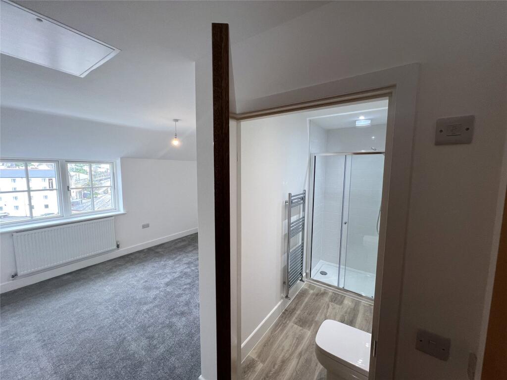Master With Ensuite