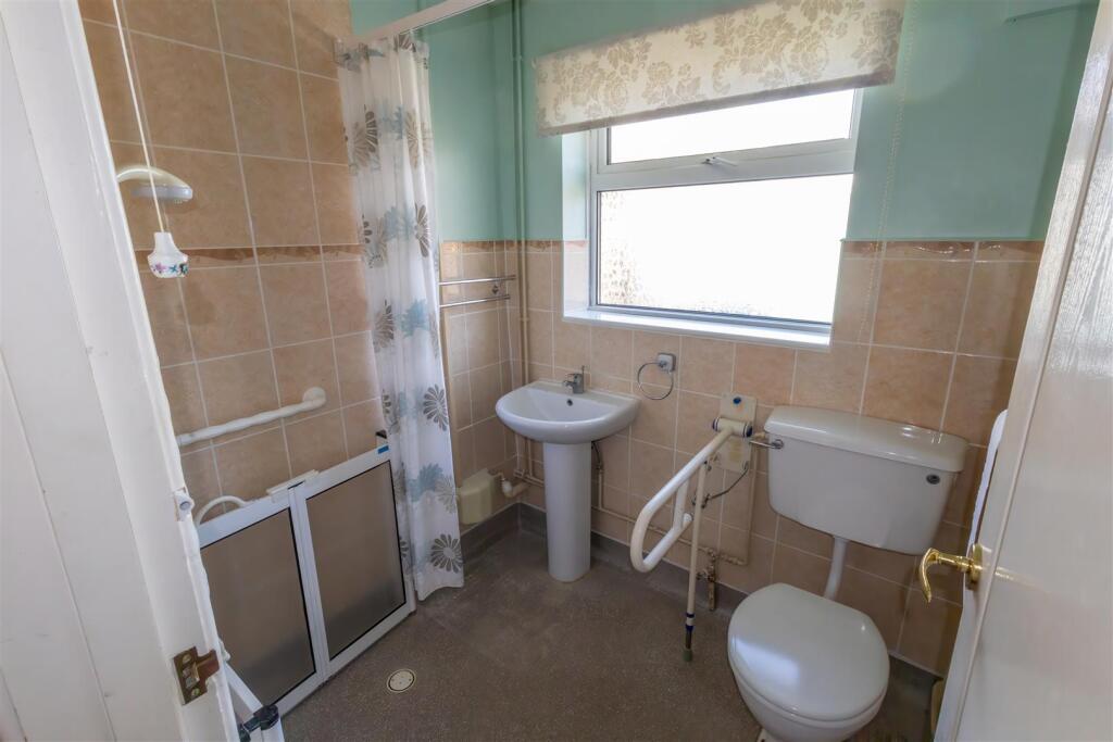 Walnut Drive-22 - t.jpeg